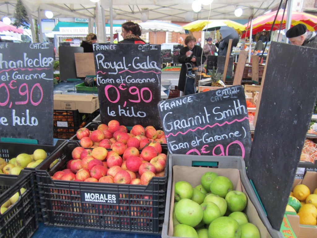 decazeville-market-marche-apples