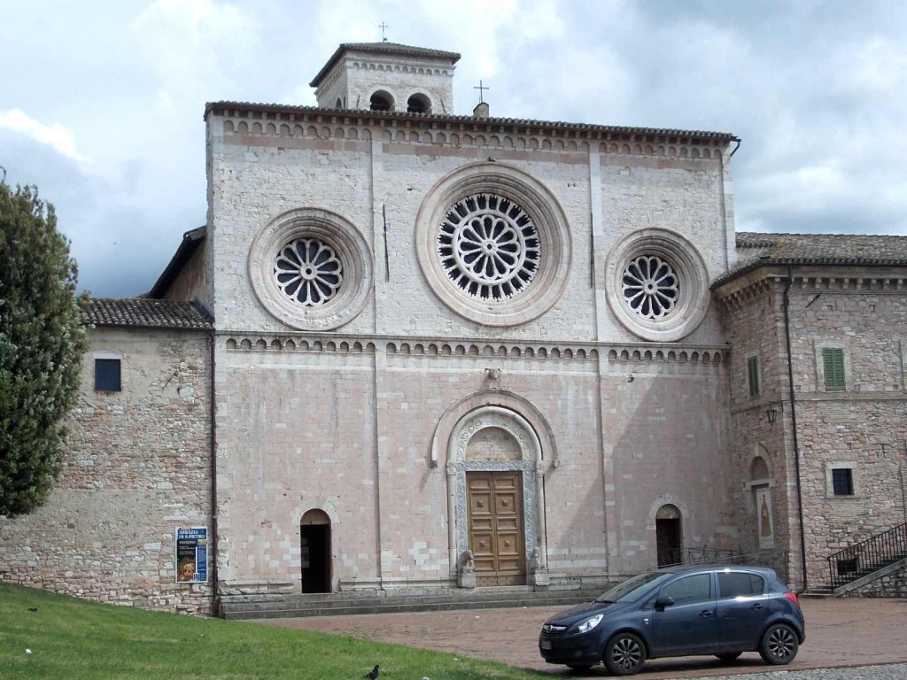 italy-assisi-church-of-st-pietro