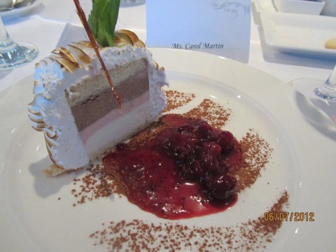 russia-river-cruise-dinner-with-the captain-dessert