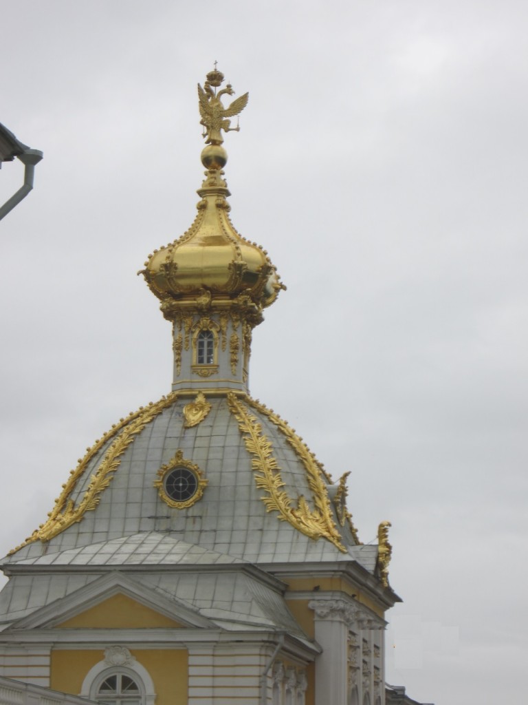 russia-saint-petersburg-peterhof-palace-spire